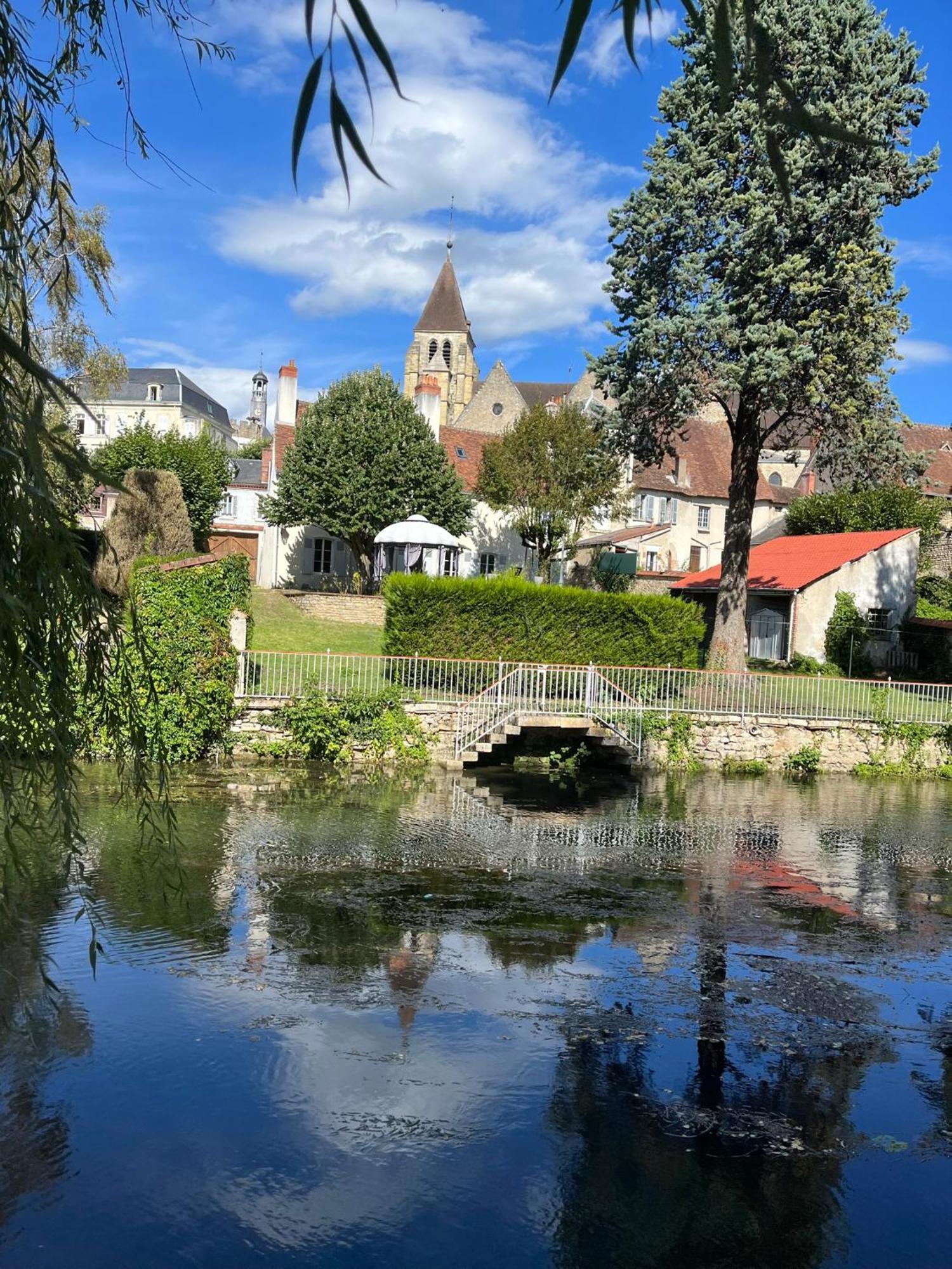 La Confiserie , Vierzon , Proche Gare , Tout Confort Kültér fotó
